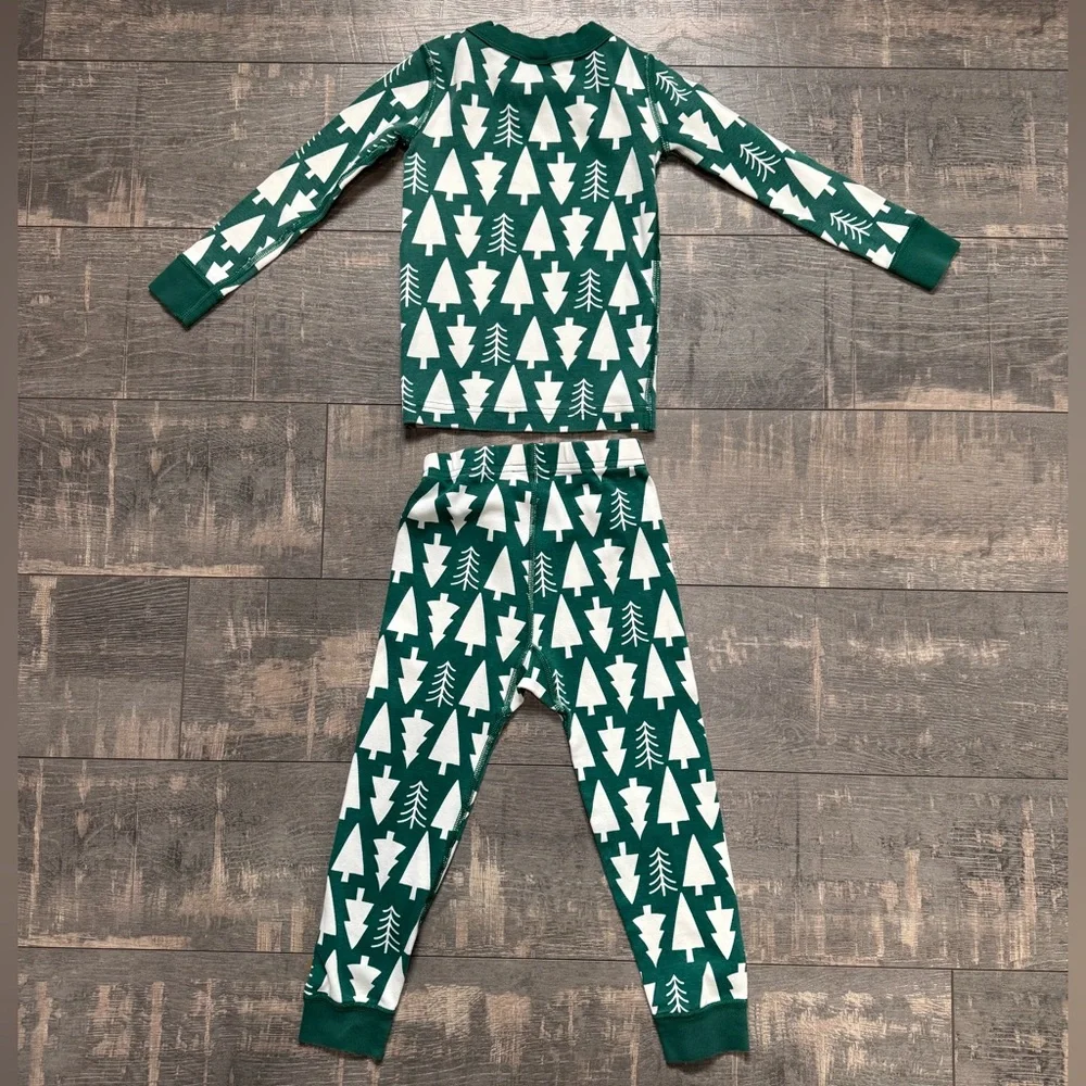 Hanna Andersson Holiday HannaJams Pajama Set - Picture 9 of 9